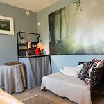 Cozy Studio In Modern Building Close To Nature